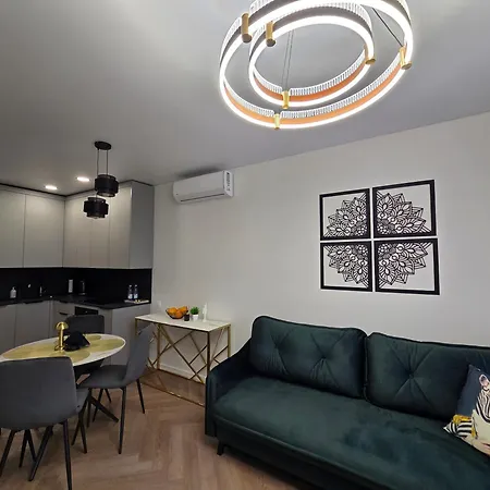 H8 City, Self Check-in Apartamento Klaipėda